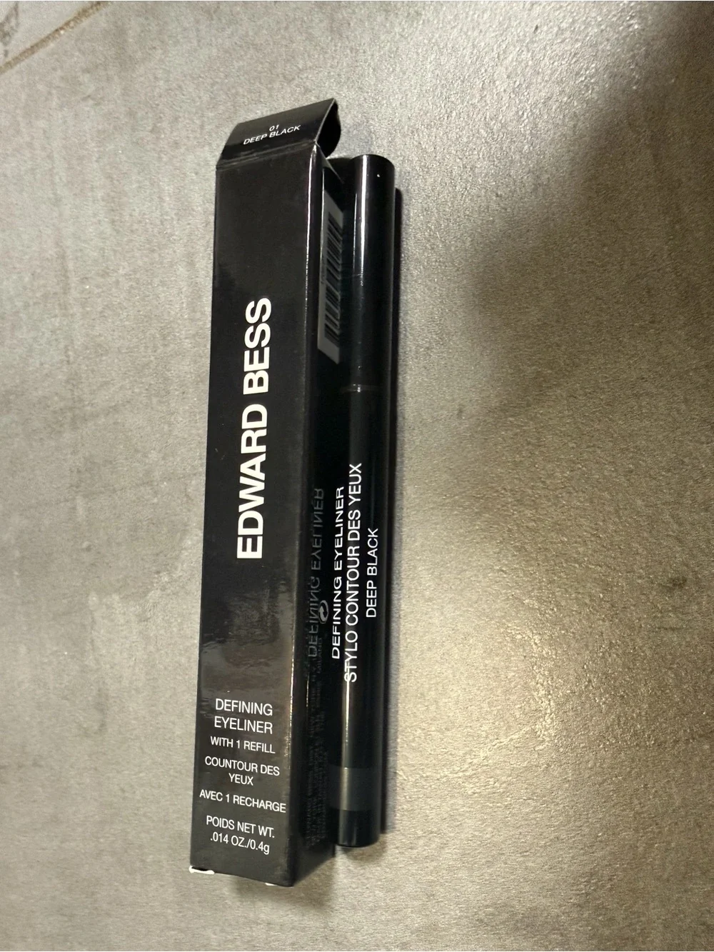 Deep Black Defining Eyeliner - Black